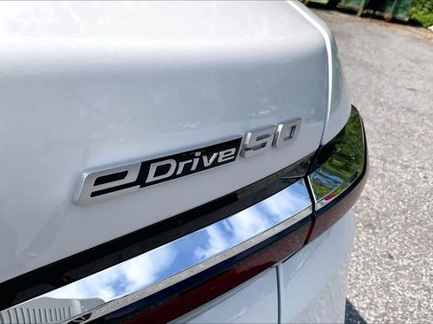 Used 2024 BMW i7 eDrive50 RWD image 9