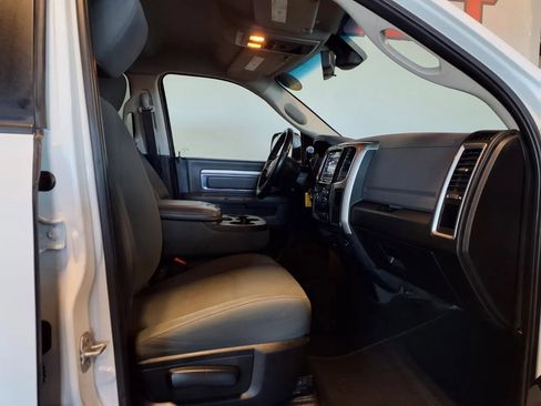 Used 2018 RAM 2500 SLT image 11