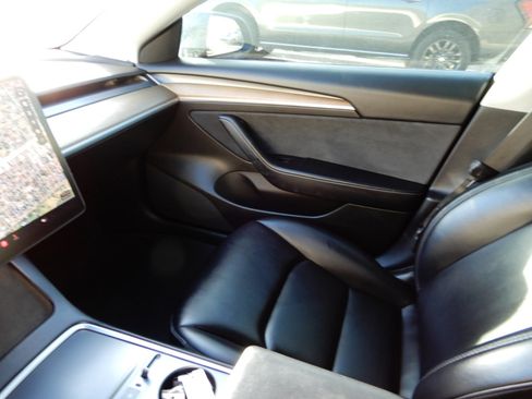 Used 2022 Tesla Model 3 Long Range image 15