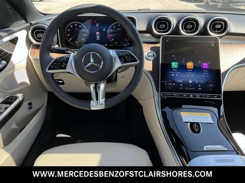 Used 2025 Mercedes-Benz C 300 4MATIC Sedan image 16