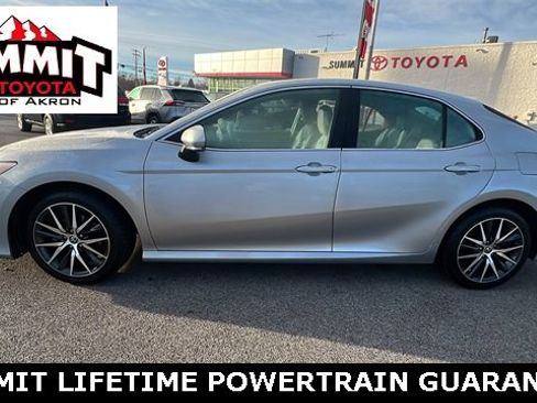 Certified 2022 Toyota Camry XLE image 2