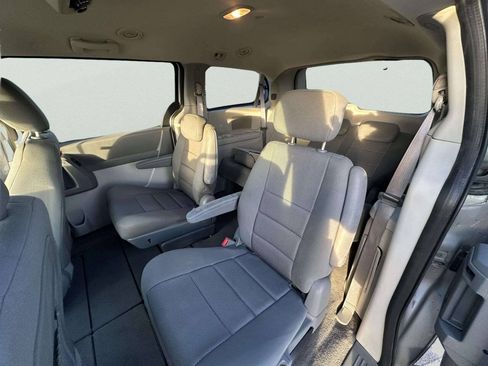 Used 2009 Dodge Grand Caravan SE w/ Climate Group FWD image 15