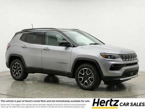 Used 2025 Jeep Compass Trailhawk AWD/4WD image 1