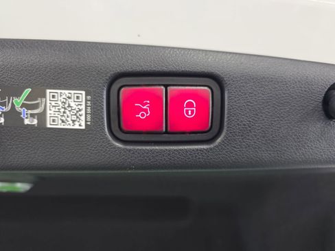 Certified 2025 Mercedes-Benz E 350 Sedan image 13