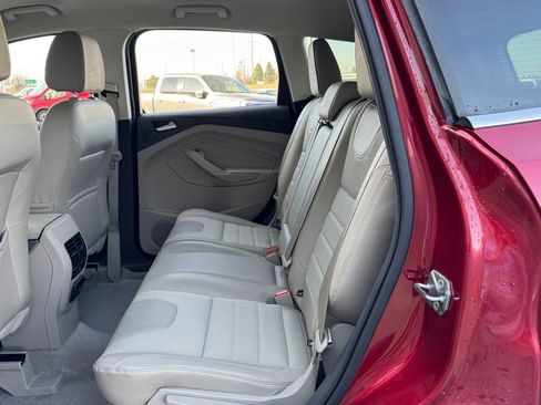 Used 2016 Ford Escape SE w/ SE Chrome Package image 27