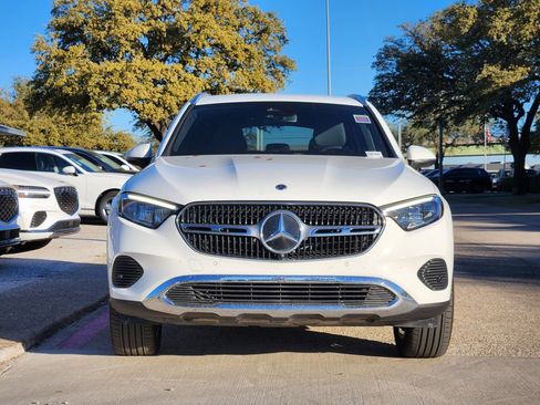 Used 2025 Mercedes-Benz GLC 300 GLC 300 image 2