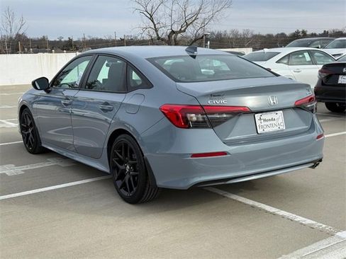 Used 2023 Honda Civic Sport image 7