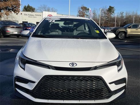Certified 2024 Toyota Corolla SE image 8