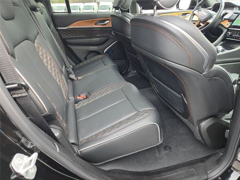 Certified 2025 Jeep Grand Cherokee Summit image 13