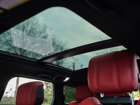 Used 2020 Land Rover Range Rover Sport HST image 34