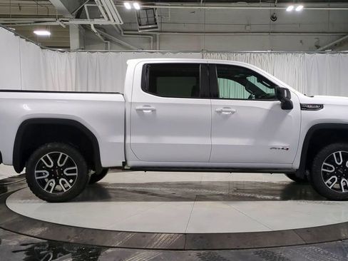 Used 2023 GMC Sierra 1500 AT4 w/ AT4 Preferred Package image 11