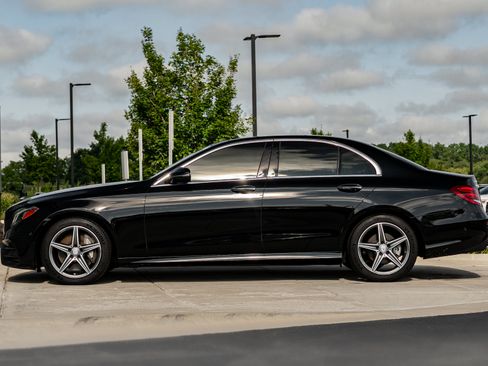 Used 2017 Mercedes-Benz E 300 image 6