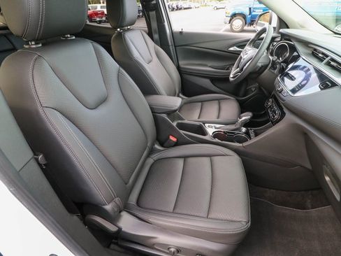 Certified 2022 Buick Encore GX Essence w/ Experience Buick Package image 22