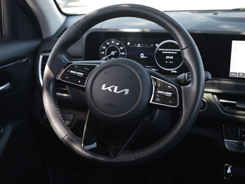 Used 2024 Kia Seltos EX FWD image 7