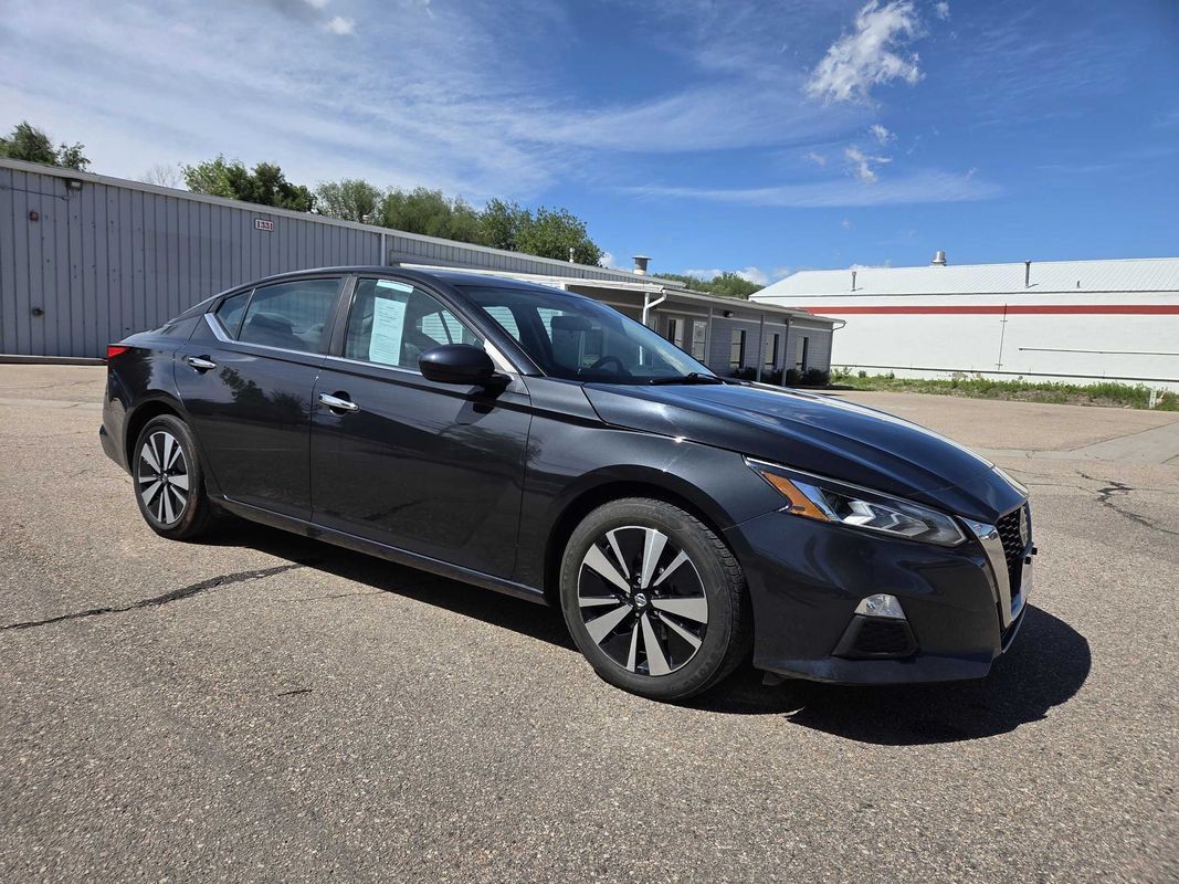 Used 2021 Nissan Altima 2.5 SV FWD image 1