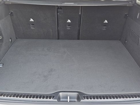 Used 2026 Mercedes-Benz GLC 300 4MATIC image 31