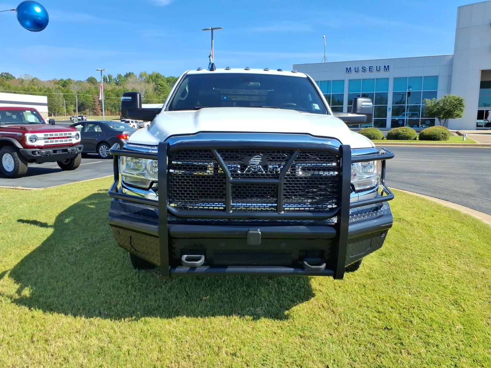Used 2024 RAM 3500 Tradesman w/ Chrome Appearance Group AWD/4WD image 2