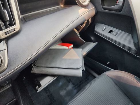 Used 2013 Toyota RAV4 XLE AWD/4WD image 44
