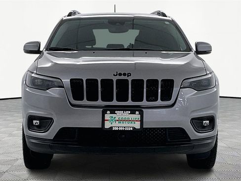 Used 2021 Jeep Cherokee Latitude Plus image 2