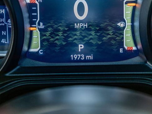 Used 2025 Jeep Wrangler Unlimited Rubicon AWD/4WD image 17
