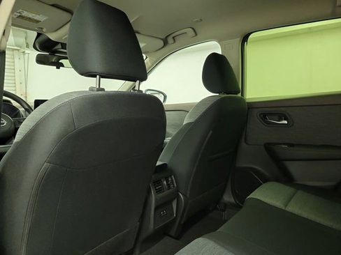 Certified 2023 Nissan Rogue SV image 14