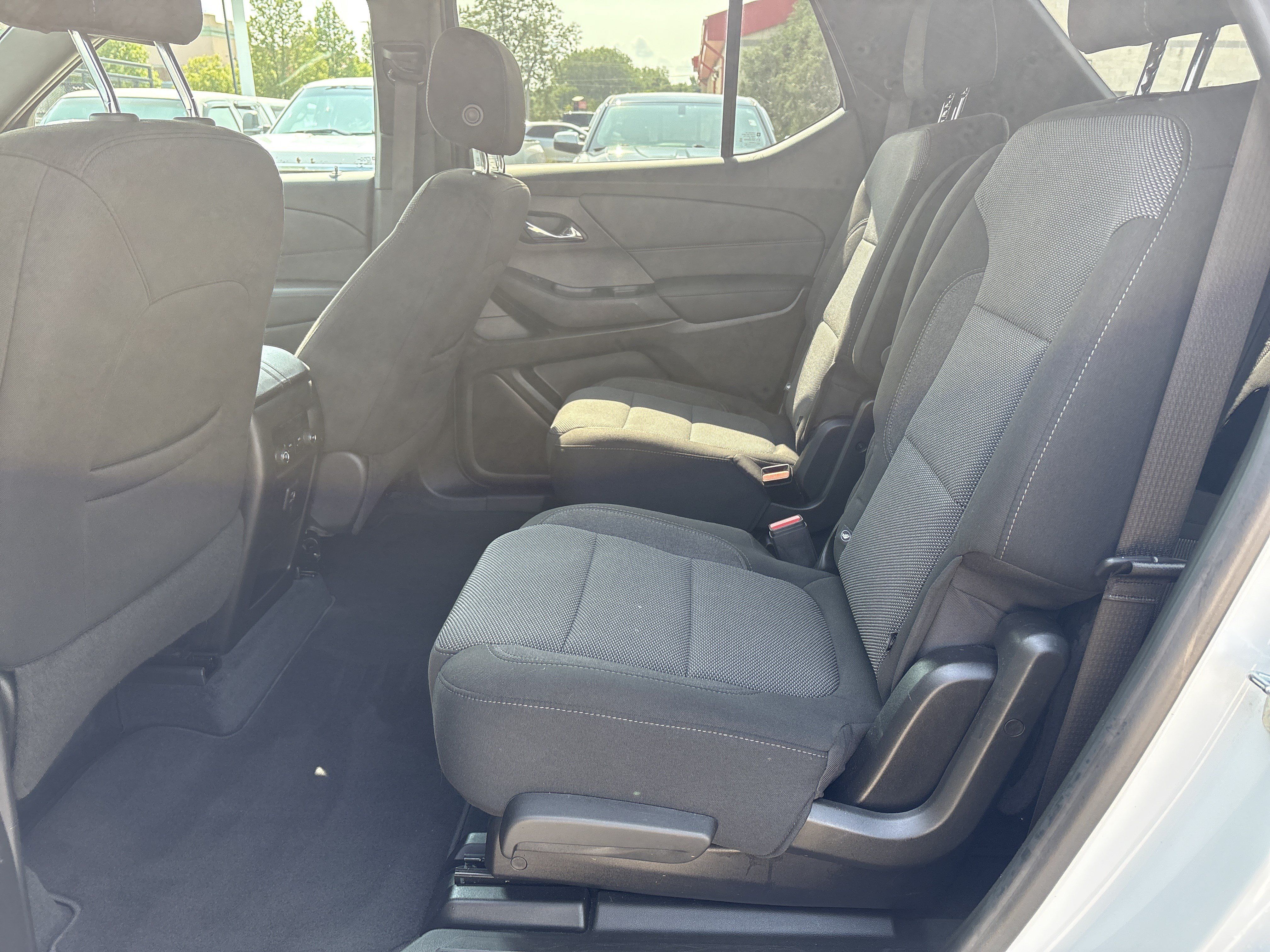 Used 2023 Chevrolet Traverse LT AWD/4WD image 13