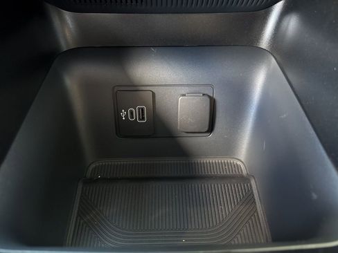 New 2026 Ford Explorer Active image 16