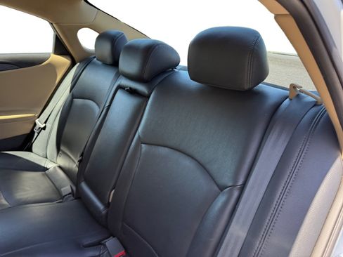 Used 2013 Hyundai Sonata GLS FWD image 16