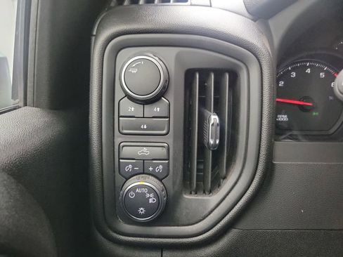 Used 2025 Chevrolet Silverado 2500 W/T image 28