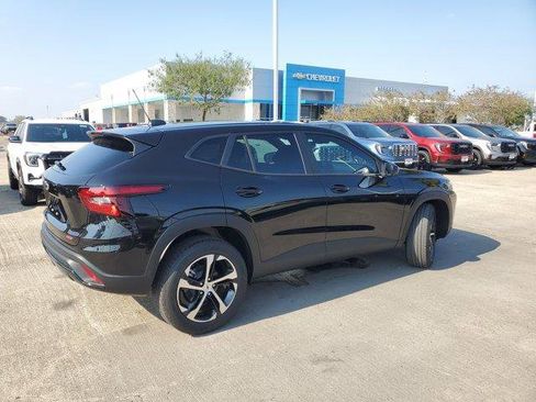 New 2026 Chevrolet Trax RS w/ Driver Confidence Package image 7