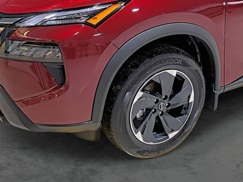 Used 2026 Nissan Rogue SV w/ Cold Weather Package AWD/4WD image 7