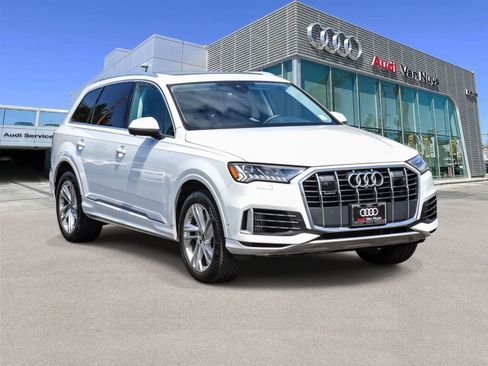 Used 2023 Audi Q7 3.0T Premium Plus w/ Premium Plus Package AWD/4WD image 5