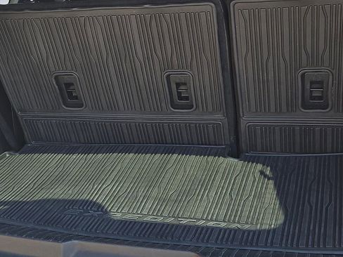 Used 2018 Ford Expedition Limited RWD image 8