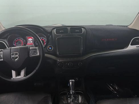 Used 2019 Dodge Journey Crossroad FWD image 9