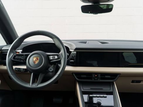 Certified 2025 Porsche Macan 4 Electric AWD/4WD image 23