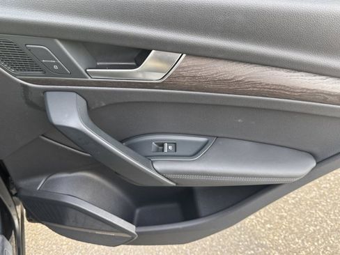 Used 2018 Audi Q5 Prestige image 32