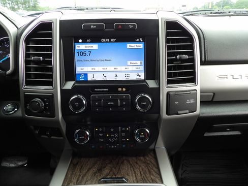Used 2019 Ford F250 Lariat w/ Lariat Ultimate Package image 24