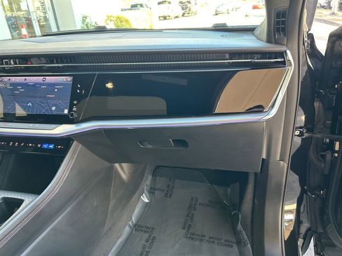 Used 2024 Jeep Wagoneer Launch Edition image 25