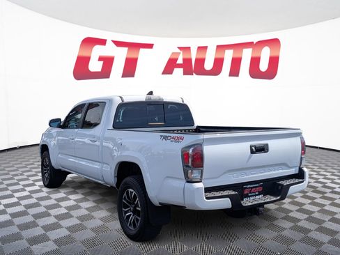 Used 2020 Toyota Tacoma TRD Sport AWD/4WD image 4