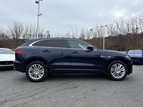 Used 2017 Jaguar F-PACE Prestige image 11