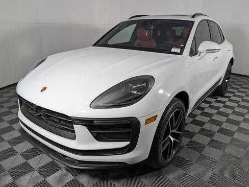 New 2026 Porsche Macan AWD/4WD image 1