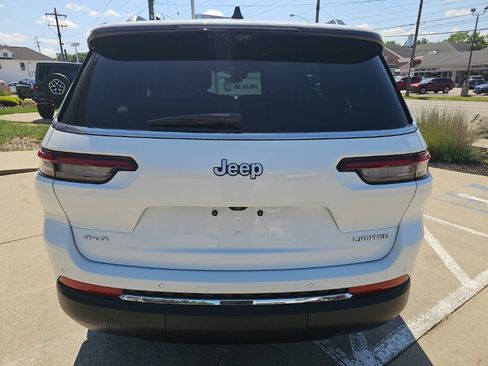 Certified 2025 Jeep Grand Cherokee L Limited w/ Luxury Tech Group II AWD/4WD image 14