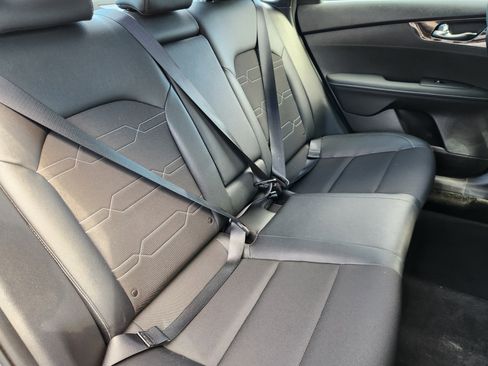 Used 2023 Kia Forte GT-Line w/ GT-Line Premium Package FWD image 17