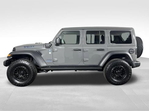 Used 2023 Jeep Wrangler Unlimited w/ Sun & Screen Package image 9