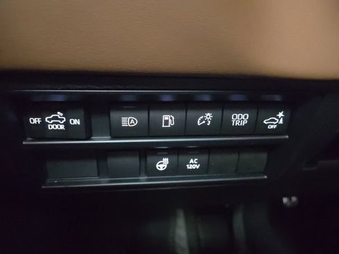 New 2025 Toyota Tundra Platinum AWD/4WD image 30