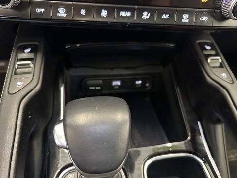 Used 2024 Kia Telluride EX w/ EX Captain's Chair Package FWD image 33