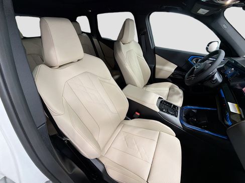 New 2026 BMW X3 xDrive30 w/ Premium Package image 14