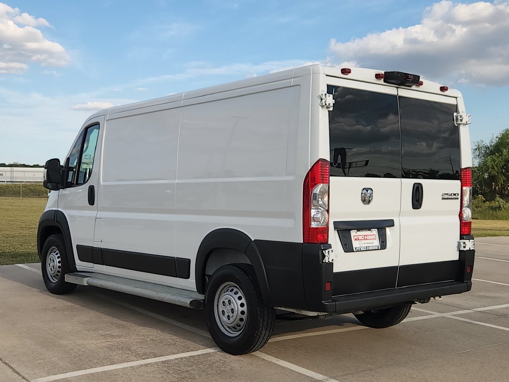 Used 2025 RAM ProMaster 2500 w/ U-Haul Equipment Group FWD image 7