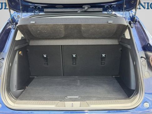 Certified 2024 Chevrolet Trax LT w/ LT Convenience Package FWD image 12