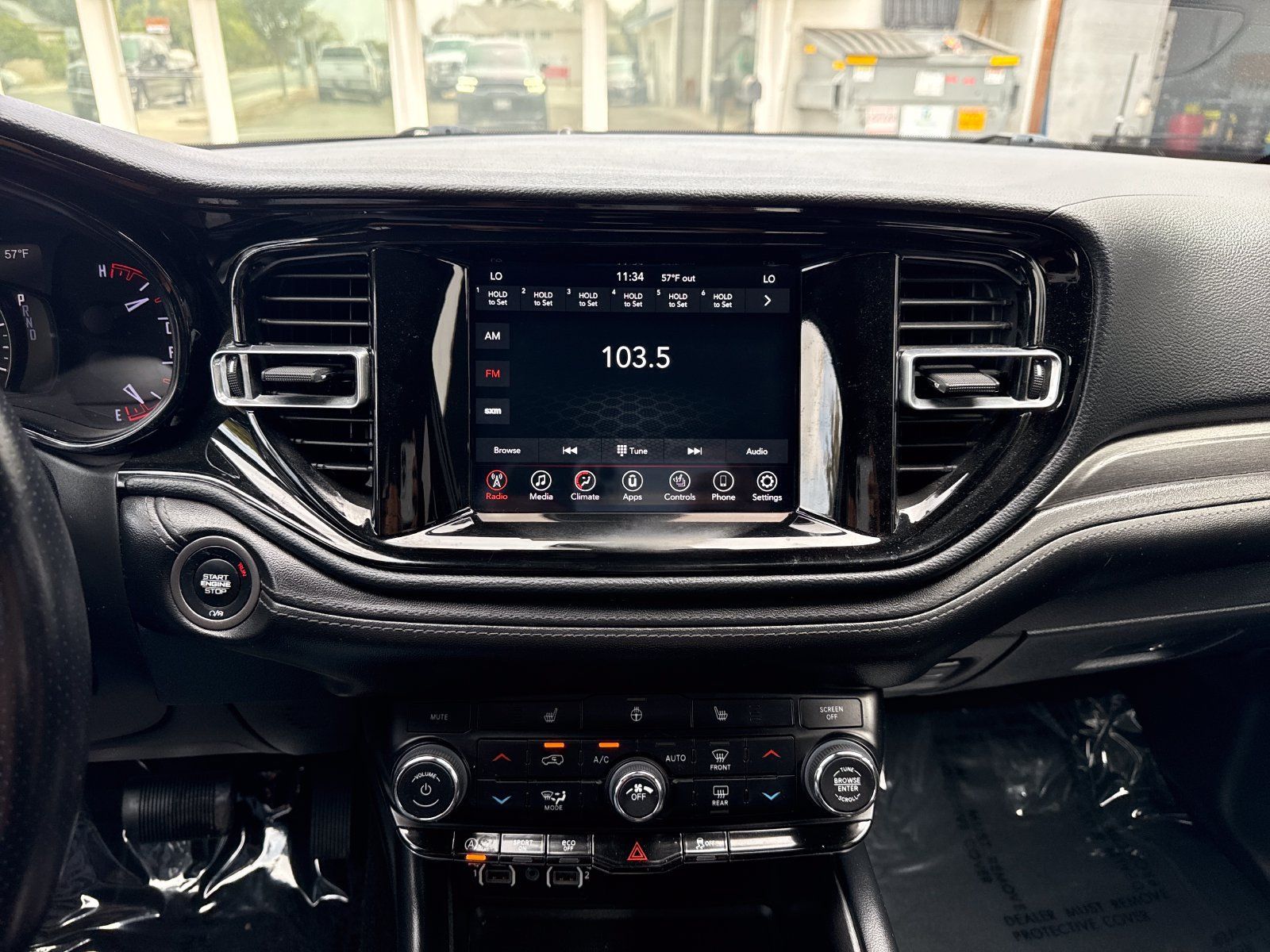 Used 2023 Dodge Durango SXT AWD/4WD image 18
